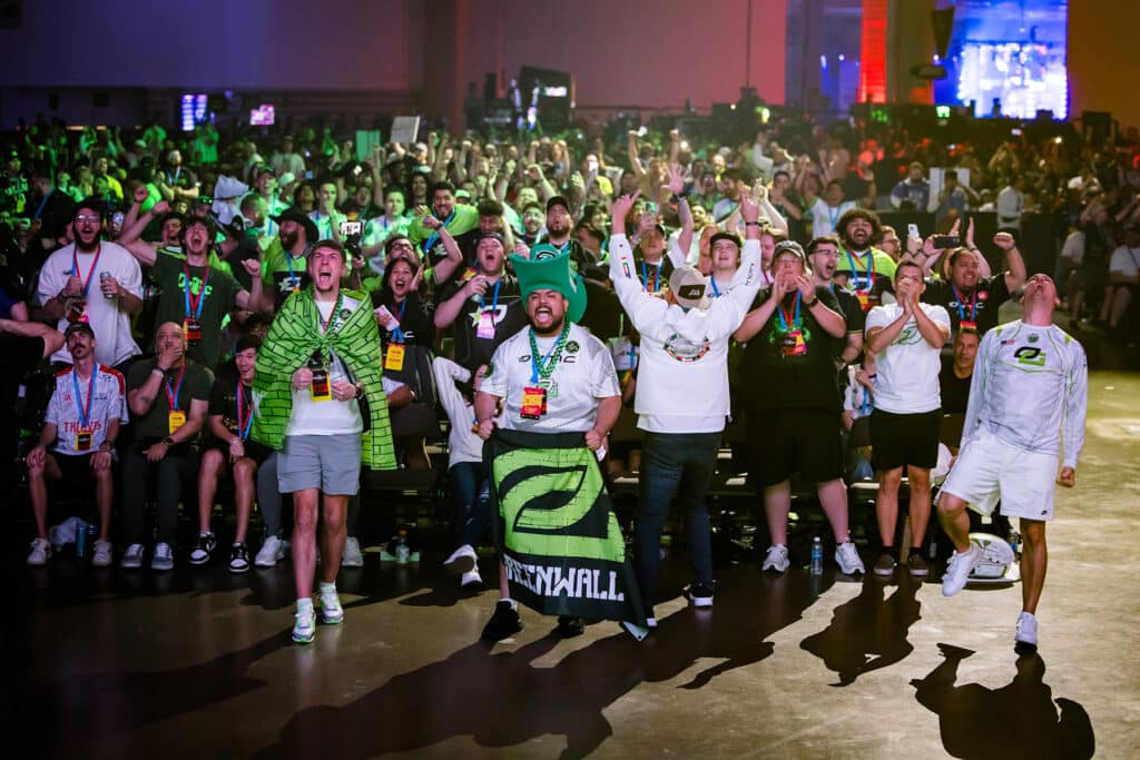 Image of Duty Calls Association swarm cheering