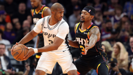 Bradley Beal extends a warm welcome to Chris Paul with a thoughtful gesture