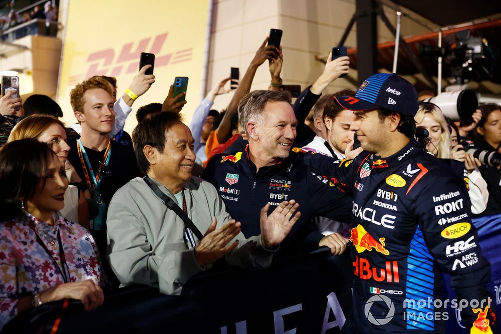 Daranee Yoovidhya, Geri Horner, Christian Horner, Team Principal, Red Bull Racing, businessman Chalerm Yoovidhya celebrate with Sergio Perez, Red Bull Racing, 2nd position, in Parc Ferme