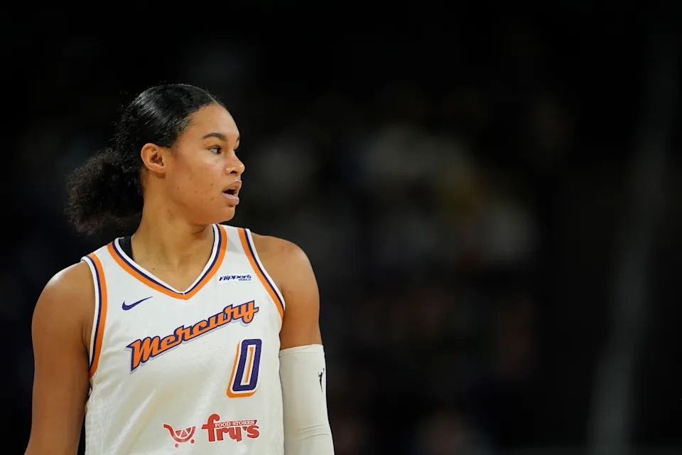 CHICAGO, ILLINOIS - JUNE 21: Satou Sabally #0 of the Phoenix Mercury in action against the Chicago Sky during the first quarter at Wintrust Arena on June 21, 2025 in Chicago, Illinois. NOTE TO USER: User expressly acknowledges and agrees that, by downloading and or using this photograph, User is consenting to the terms and conditions of the Getty Images License Agreement. (Photo by Patrick McDermott/Getty Images)