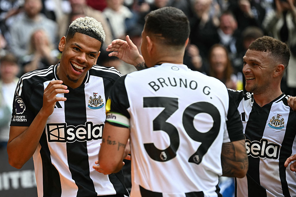 William Osula celebrates scoring the team's third goal with Newcastle United's Brazilian midfielder #39 Bruno Guimaraes (C) and Newcastle United's English defender #02 Kieran Trippierduring the English Premier League football match between Newcastle United and Ipswich Town at St James' Park in Newcastle-upon-Tyne, north east England on April 26, 2025