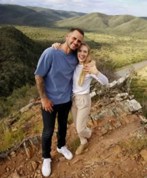 Alex Hale's wife Nina Strong