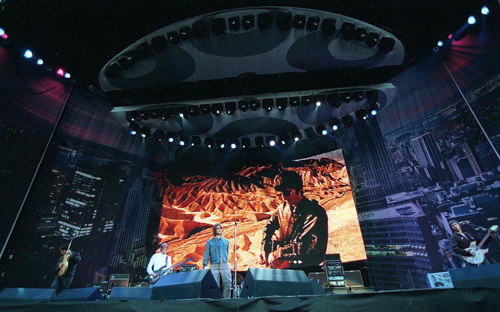 Oasis at Wembley in 2000