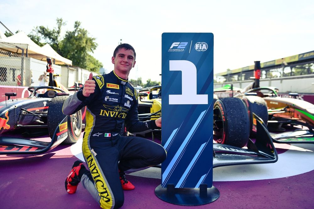 Race winner Leonardo Fornaroli, Invicta Racing