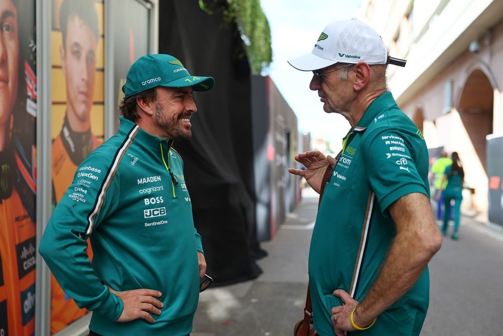 Fernando Alonso, Aston Martin Racing, Adrian Newey, Managing Technical Partner of Aston Martin F1 Team