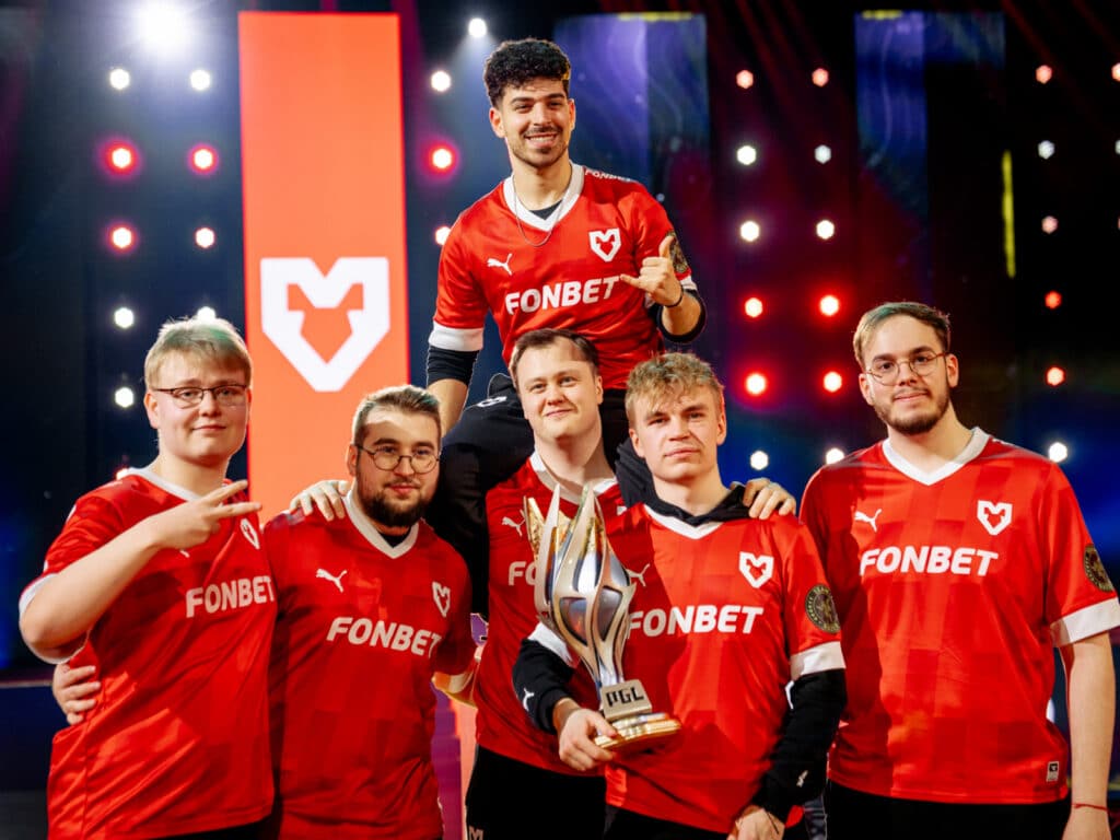 mouz celebrating touranment