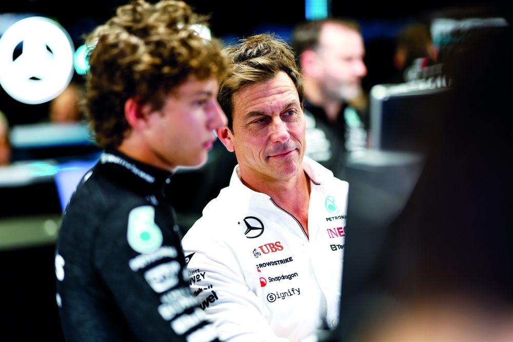 Andrea Kimi Antonelli, Mercedes; Toto Wolff, Team Principal and CEO, Mercedes-AMG