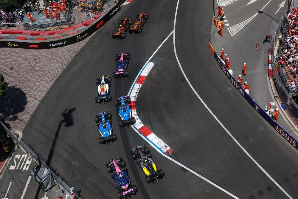 Oscar Piastri, McLaren, Lando Norris, McLaren, Pierre Gasly, Alpine