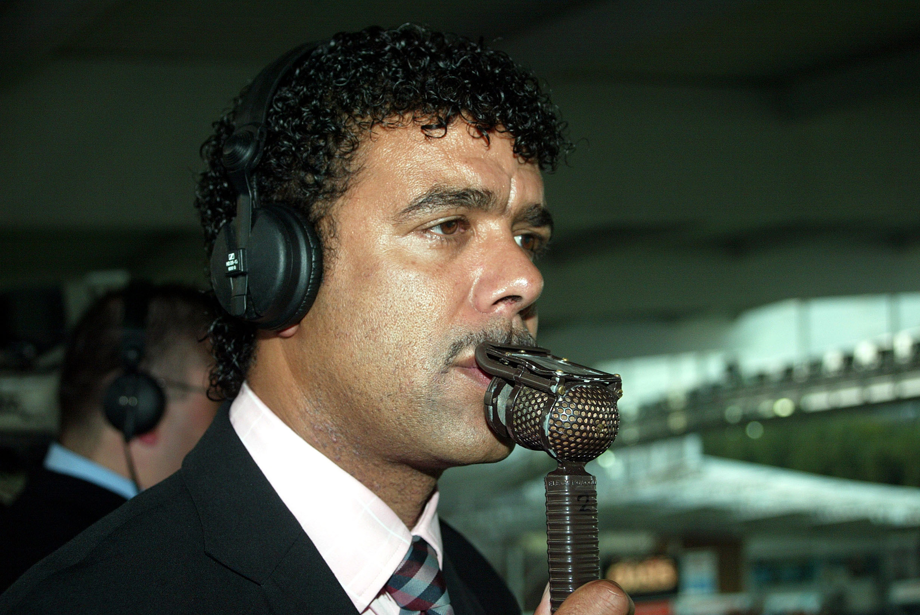 HULL, ENGLAND - August 31: Chris Kamara, Sky TV Presenter portrait during the League One match between Hull City and Bradford City at KC Stadium on August 31, 2004 in Hull, England. (Photo by Michael Mayhew/Sportsphoto/Allstar via Getty Images)