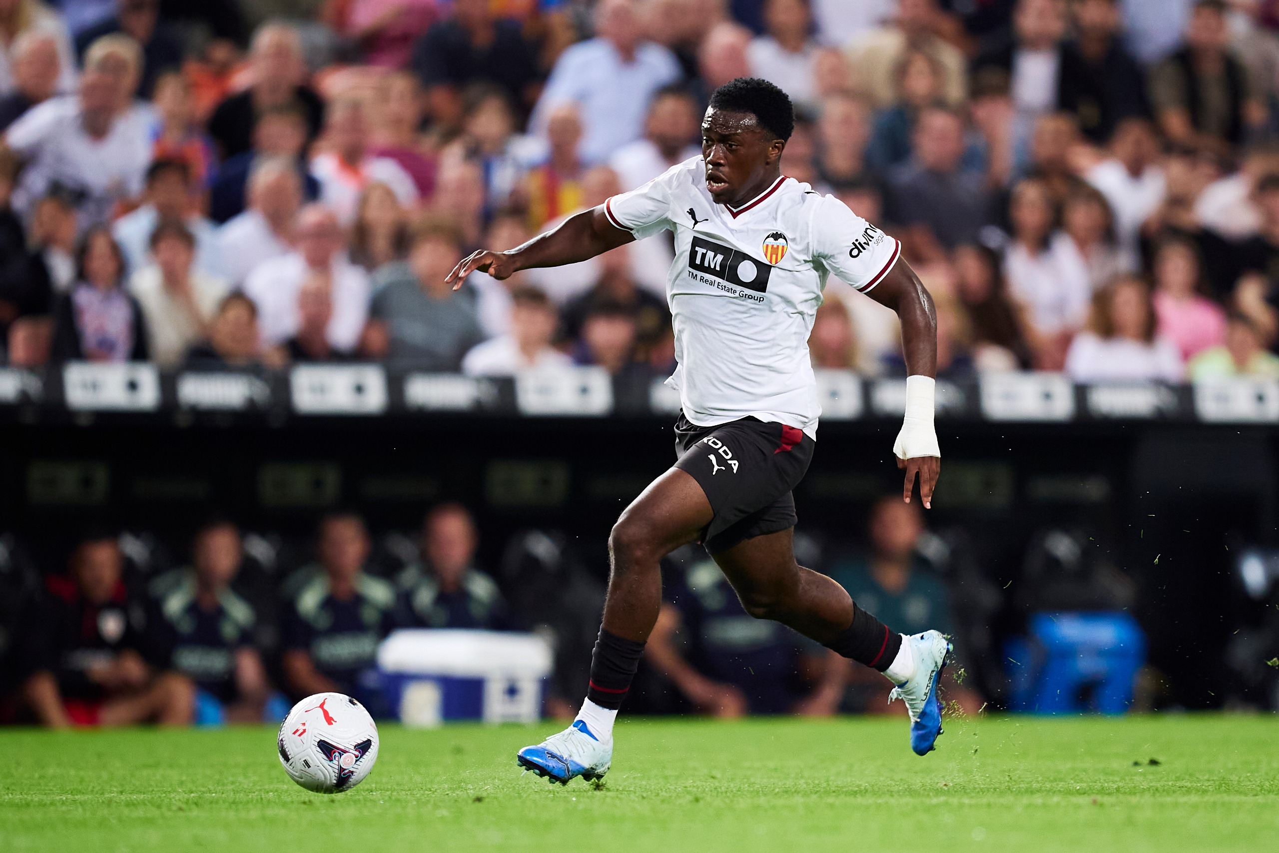 David Otorbi playing for Valencia